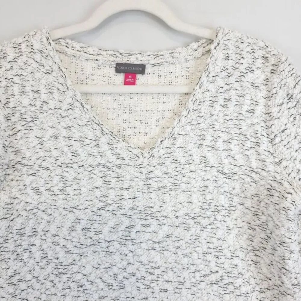 Vince Camuto Fringe‎ Trim Textured Sweater Women XS V Neck White Black Cozy Knit